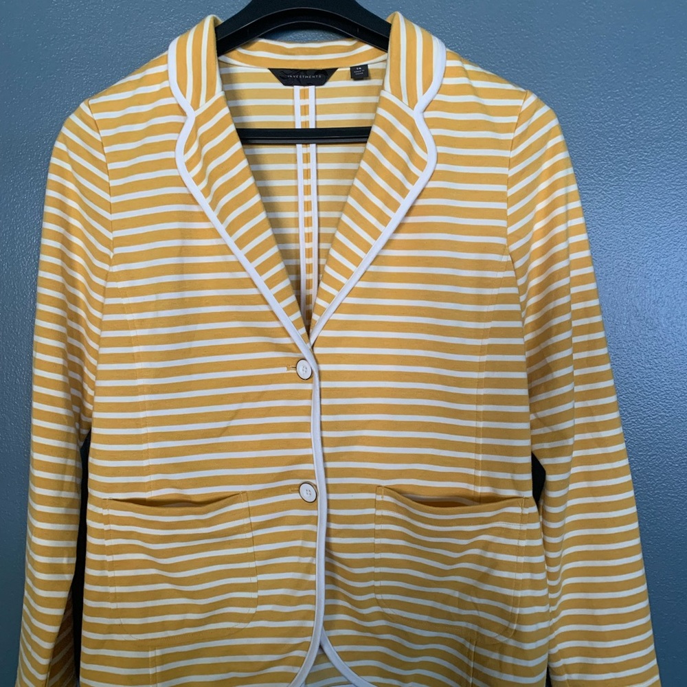 Two button jacket, Investment size 14